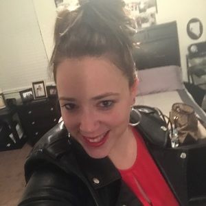 Meet your Posher, Alyssa